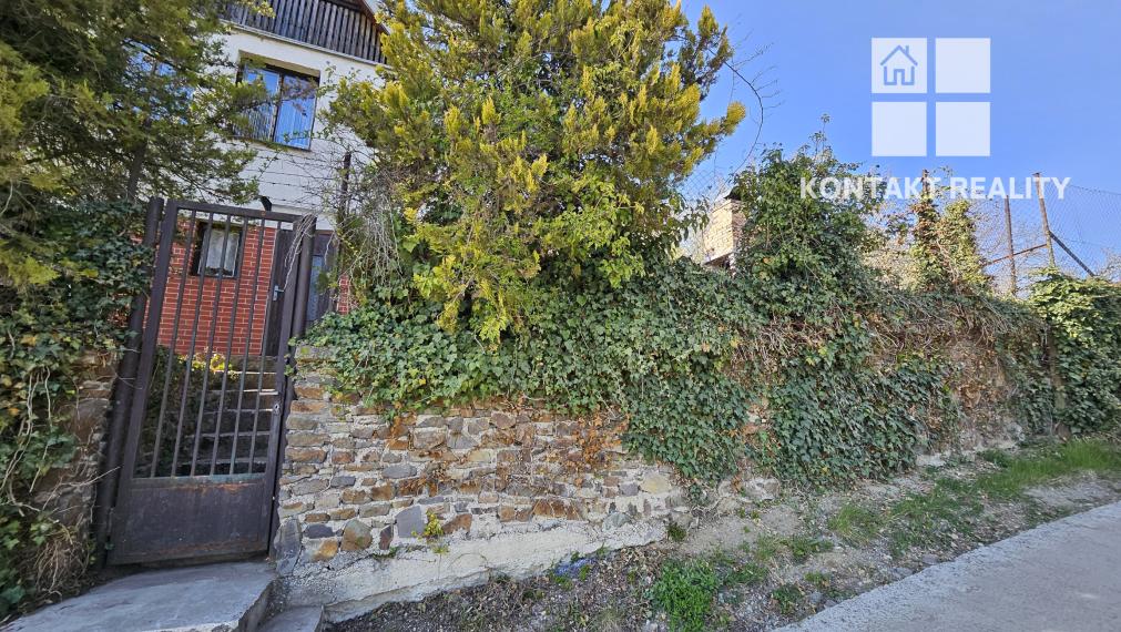 3-podlažná murovaná chata v obci Svinica