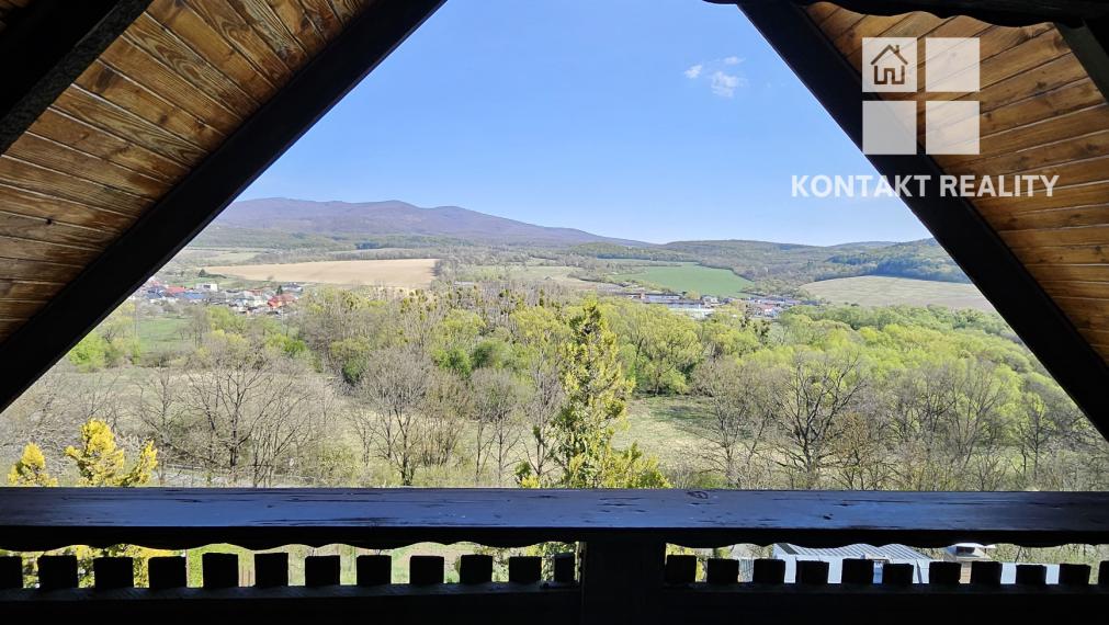 3-podlažná murovaná chata v obci Svinica