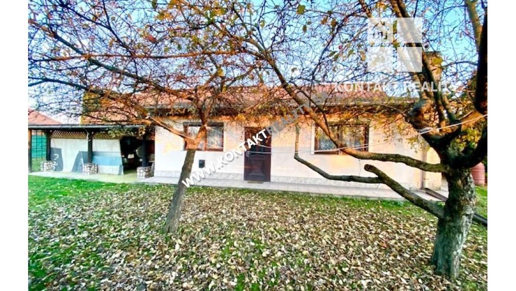 Záhrada a rodinný dom s pozemkom 1272 m2, Veľká Ida