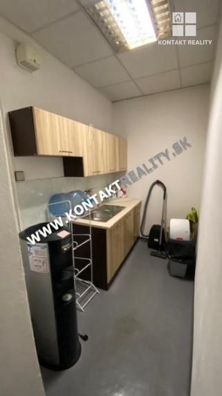 Obchodné / kancelárske priestory 253 m2, Južná trieda, Juh