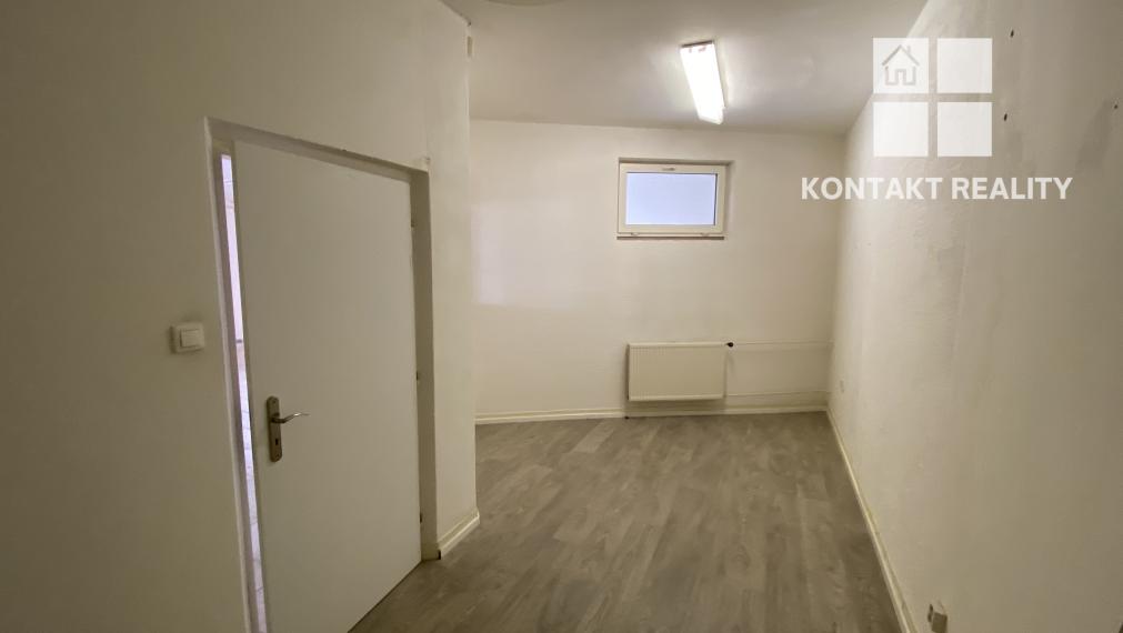Prízemný obchodný priestor 220 m2 Staré mesto, Alvinczyho