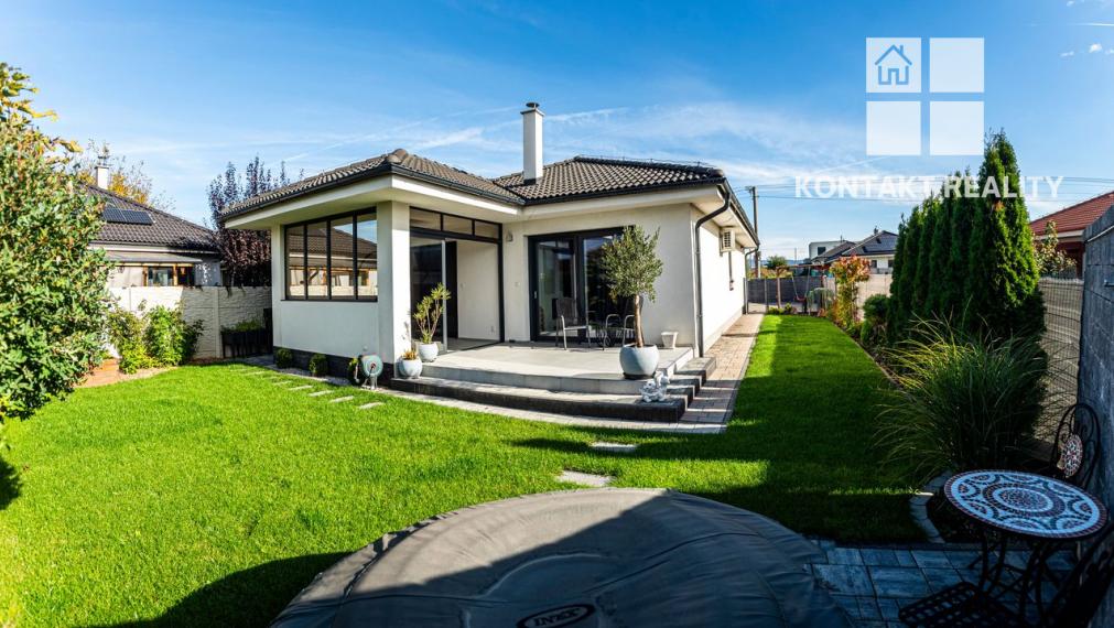 Rezervované.... Pekný tehlový 4 izb. RD - bungalov, zimná terasa, Geča, blízko Košíc 