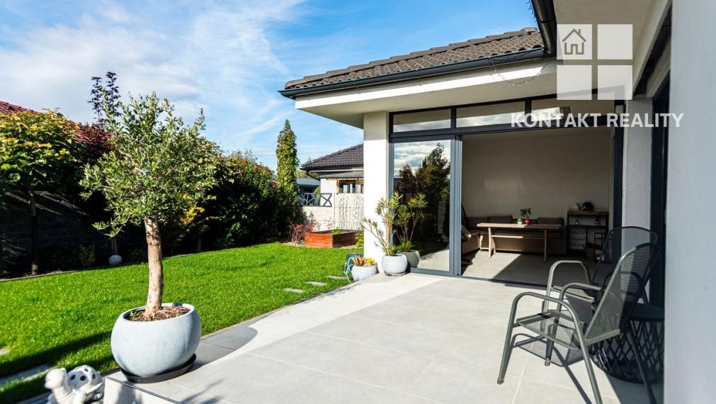 Rezervované.... Pekný tehlový 4 izb. RD - bungalov, zimná terasa, Geča, blízko Košíc 