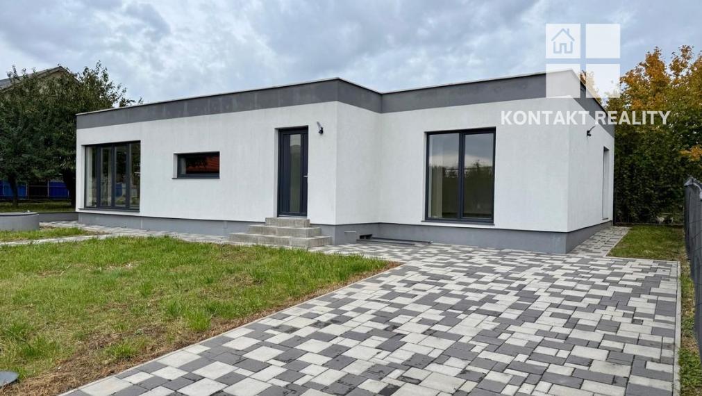 Moderný 5 izb. rodinný dom, typ bungalov na peknom slnečnom mieste len 18 km od Košíc, obec Seňa