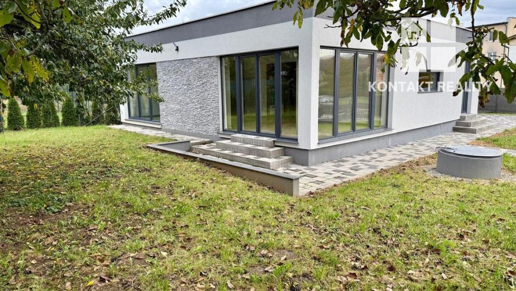 Moderný 5 izb. rodinný dom, typ bungalov na peknom slnečnom mieste len 18 km od Košíc, obec Seňa