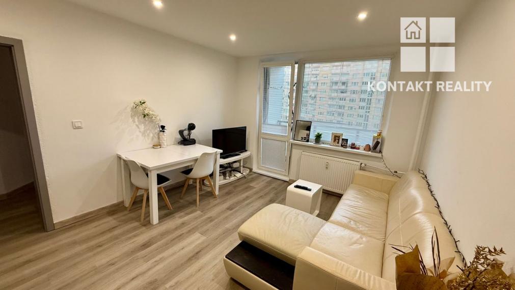 2 izb. byt, Palárikova, Juh, 36m2, lodžia, kompl. rek., 7.p