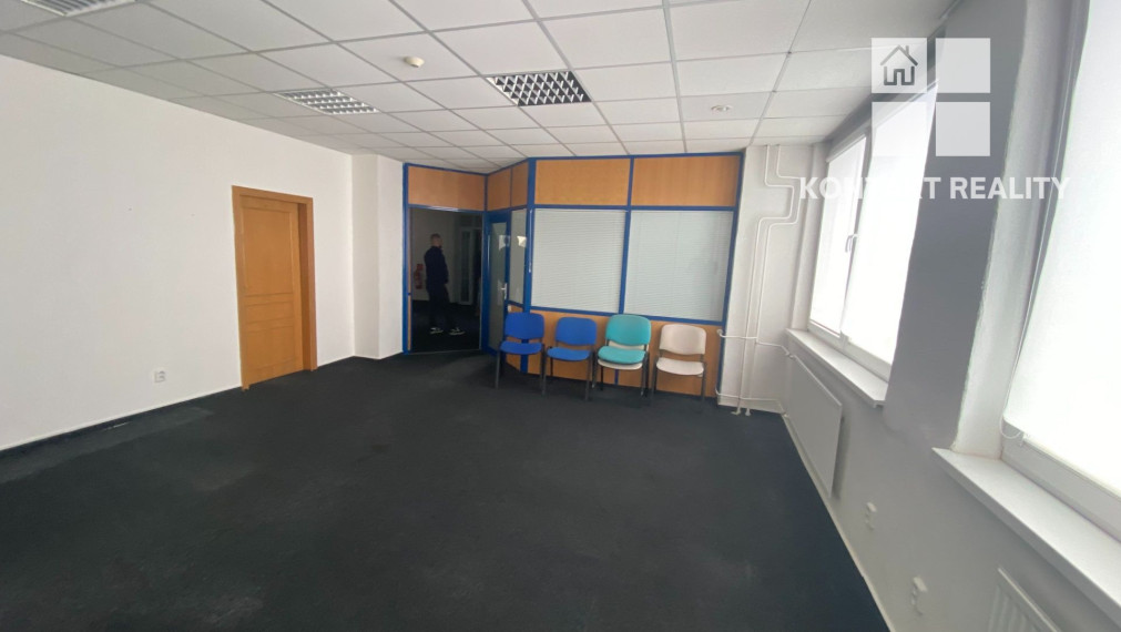 Na prenájom kancelárske priestory blízko centra