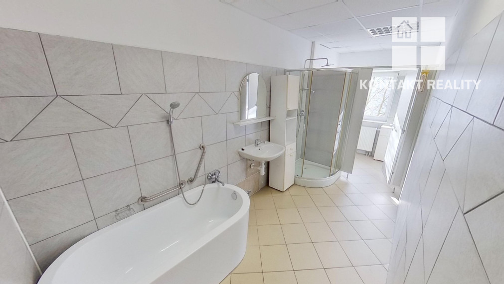 Polyfunkčný objekt - komerčná budova, MČ Terasa, Košice II