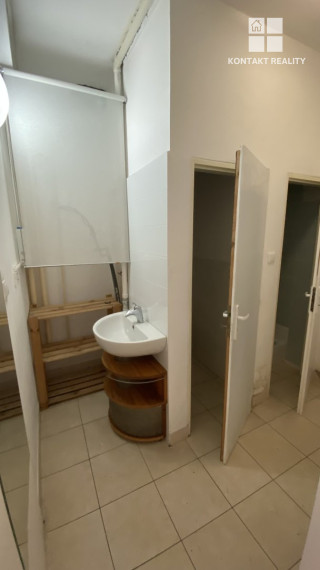 Prízemný obchodný priestor 220 m2 Staré mesto, Alvinczyho