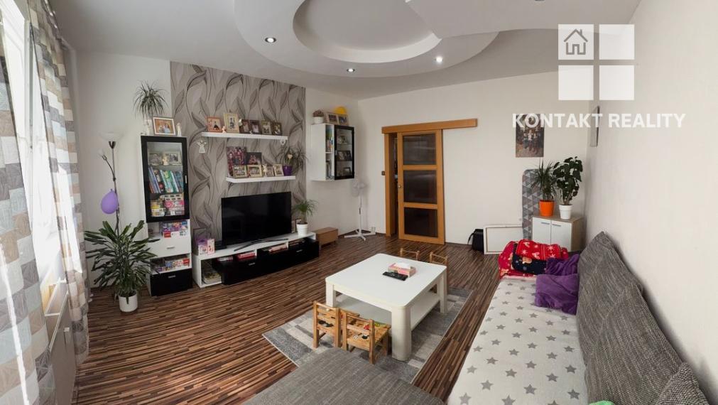 3 izb. byt, ulica SNP Sečovce 72 m2, lodžia, čiast. rek.