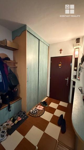 3 izb. byt, ulica SNP Sečovce 72 m2, lodžia, čiast. rek.