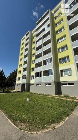 3 izb. byt, ulica SNP Sečovce 72 m2, lodžia, čiast. rek.