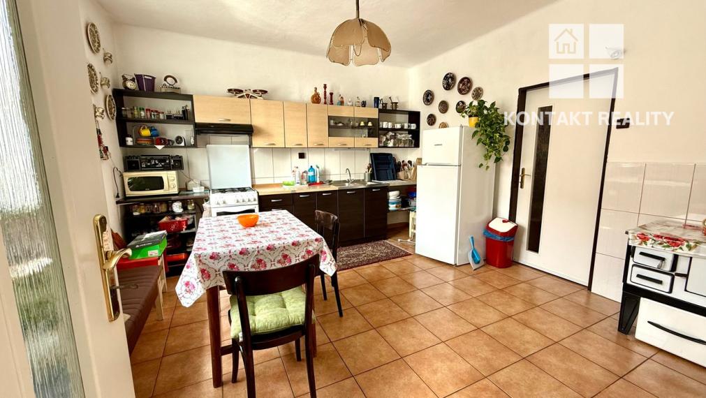 Rodinný dom 3 izb. 110m2, pozemom 1208m2, Čečejovce