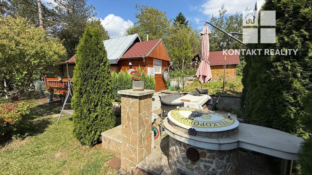 Záhrada a chatka blízko mesta, ul. Brusnicová, Ťahanovce