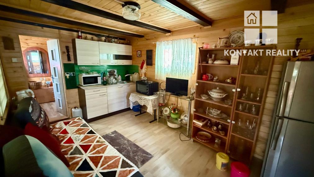 Záhrada a chatka blízko mesta, ul. Brusnicová, Ťahanovce