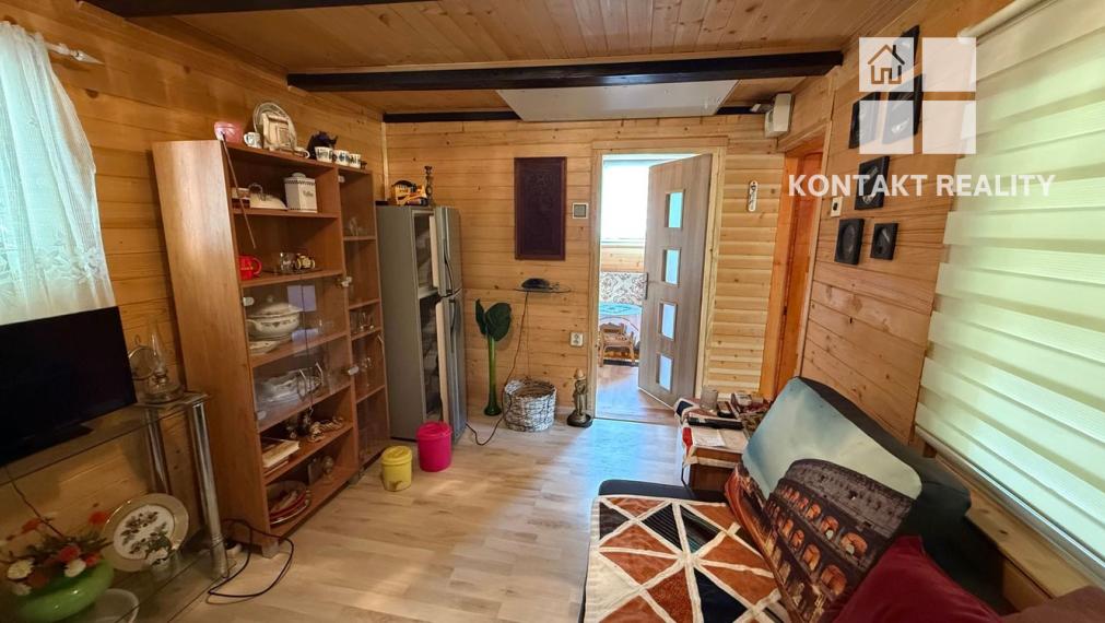 Záhrada a chatka blízko mesta, ul. Brusnicová, Ťahanovce