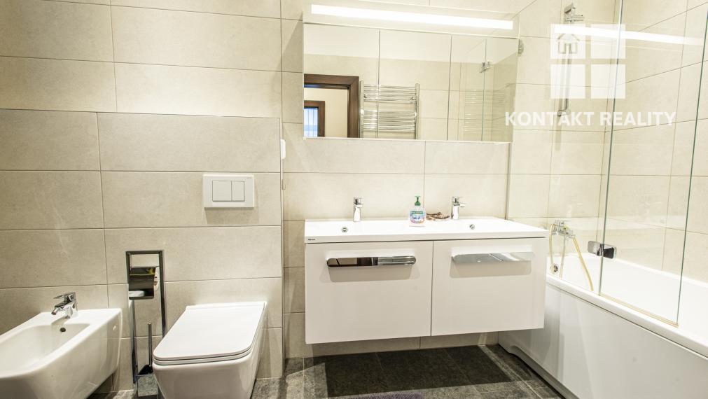 Tehlový 3 izb. byt, 100m2, Staré mesto, Centrum, ul. Hlavná