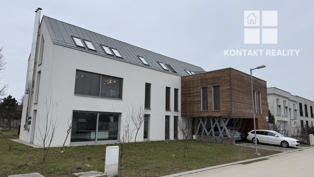 Súbor kancelárií 180 m2 + parkovanie, ul. Osloboditeľov Barca