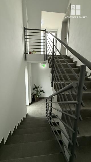 Súbor kancelárií 180 m2 + parkovanie, ul. Osloboditeľov Barca