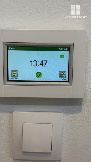 Ponúkame 2 izb. byt na adrese Komenského, blízko Centra mesta