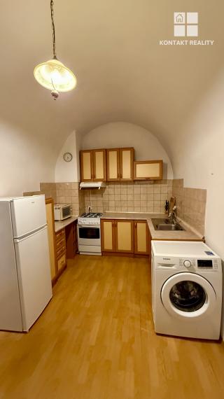 Na prenájom 2 izb. byt, ul. Hlavná, Staré mesto, Centrum + parkovanie