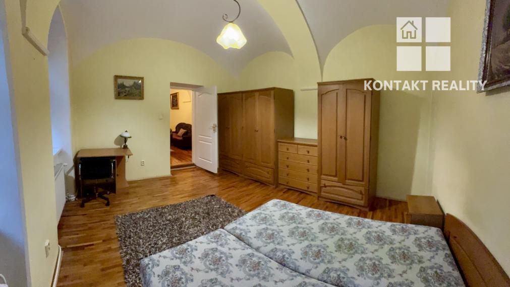 Na prenájom 2 izb. byt, ul. Hlavná, Staré mesto, Centrum + parkovanie