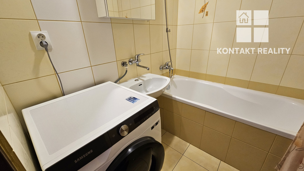 Na predaj 1 izb. byt v tichej lokalite KVP, Titogradská ulica