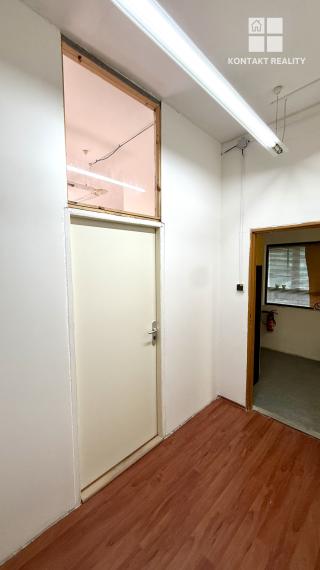 Kancelária, suchý sklad, malý obchodný priestor 35 m2 Jakobyho ul., Sever