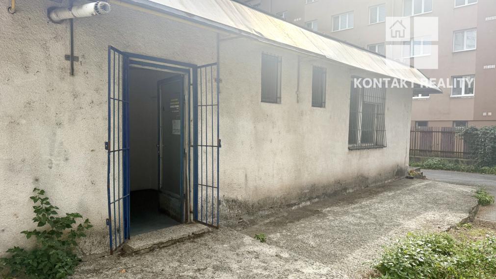 Kancelária, suchý sklad, malý obchodný priestor 35 m2 Jakobyho ul., Sever
