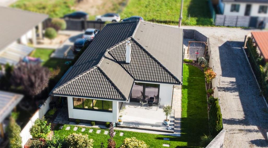 Rezervované.... Pekný tehlový 4 izb. RD - bungalov, zimná terasa, Geča, blízko Košíc 