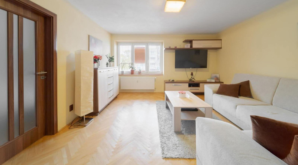 2 izb. byt, Letná, Sever, 59m2, kompl. rek., 2.p Košice I