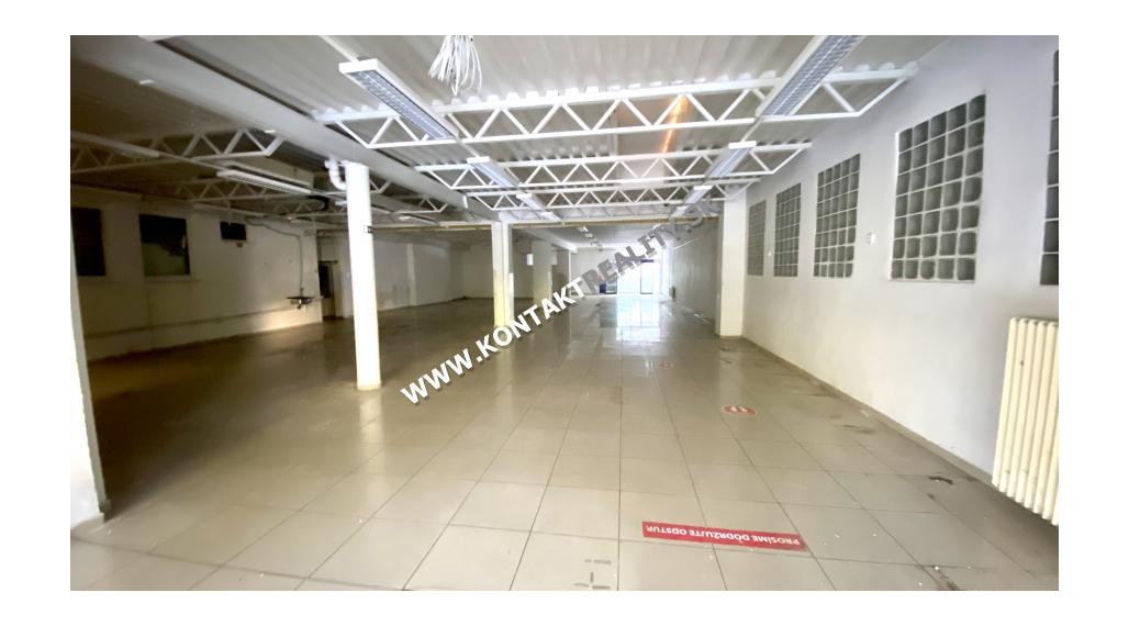 Obchodné priestory na prízemí, Trieda SNP, Západ, 389m2, čiast. rek., Košice II