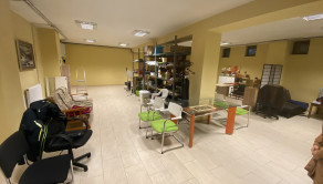 Obchodný priestor 160m2, prístrešok/sklad 96 m2, MČ JUH