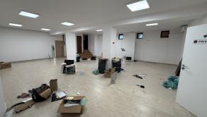 Obchodný priestor 160m2, prístrešok/sklad 32 m2, MČ JUH