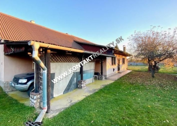 Záhrada a rodinný dom s pozemkom 1272 m2, Veľká Ida