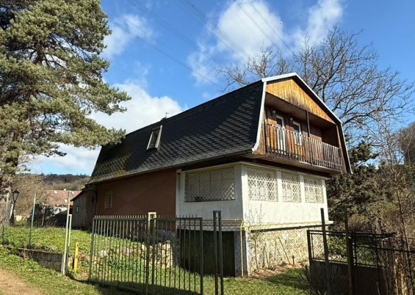 Záhradná chata s priestranným pozemkom 1444m2 Baška časť Maša