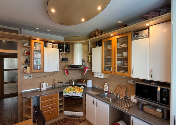 3 izb. byt, ulica SNP Sečovce 72 m2, lodžia, čiast. rek.