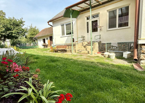 Rodinný dom 3 izb. 110m2, pozemom 1208m2, Čečejovce