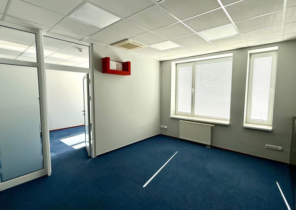 Administratívne priestory - kancelária 44 m2 ul. Mlynská, Centrum  Staré mesto