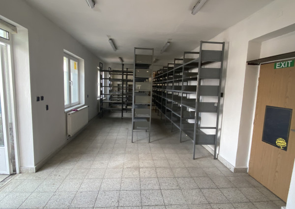 Obchodný priestor alebo suchý sklad 59 m2, Južná trieda