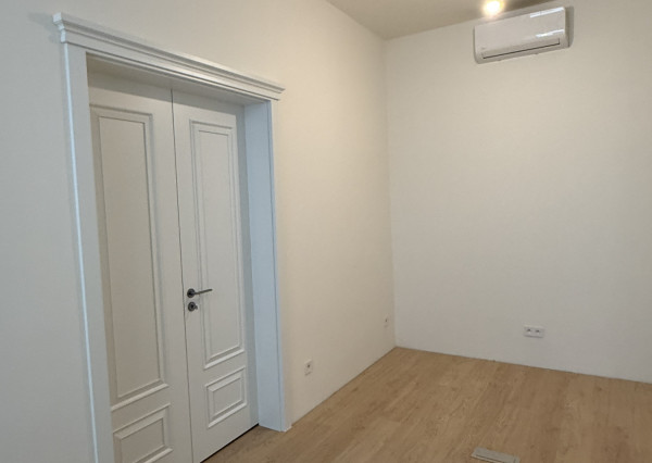 Priestor 72 m2 na rôznu prevádzku, ul. Kováčska, Staré mesto