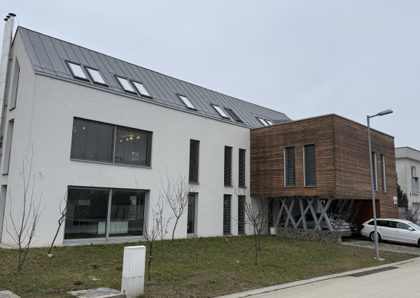 Súbor kancelárií 180 m2 + parkovanie, ul. Osloboditeľov Barca