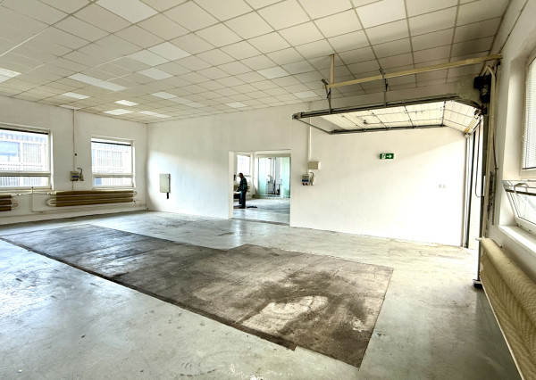Obchodný priestor, sklad, výrobná dielňa 294 m2 (rampa s nájazdom)