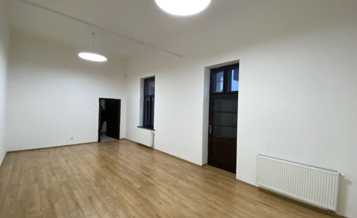 Kancelársky - obchodný priestor 57 m2, Alžbetina, Staré m - fotografia 1