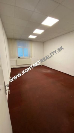 Obchodné / kancelárske priestory 253 m2, Južná trieda, Juh - fotografia 3