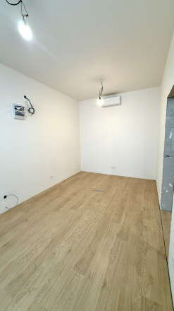 Priestor 72 m2 na rôznu prevádzku, ul. Kováčska, Staré mesto - fotografia 1