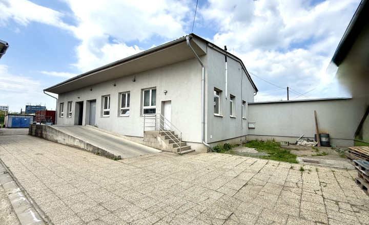 Obchodný priestor, sklad, výrobná dielňa 294 m2 (rampa s nájazdom) - fotografia 9