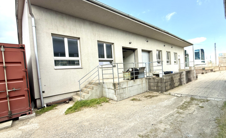 Obchodný priestor, sklad, výrobná dielňa 294 m2 (rampa s nájazdom) - fotografia 10