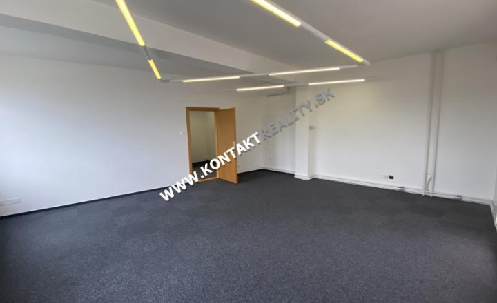 Kancelársky priestor 200 m2, balkón, parkovacie miesta - fotografia 3