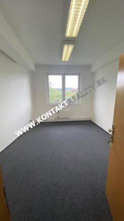 Kancelársky priestor 200 m2, balkón, parkovacie miesta - fotografia 5
